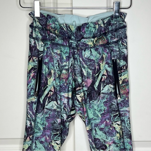 Lululemon Leggings 8 Inspire Tight Iridescent Pants Womens Blue Running Pants - Picture 6 of 16